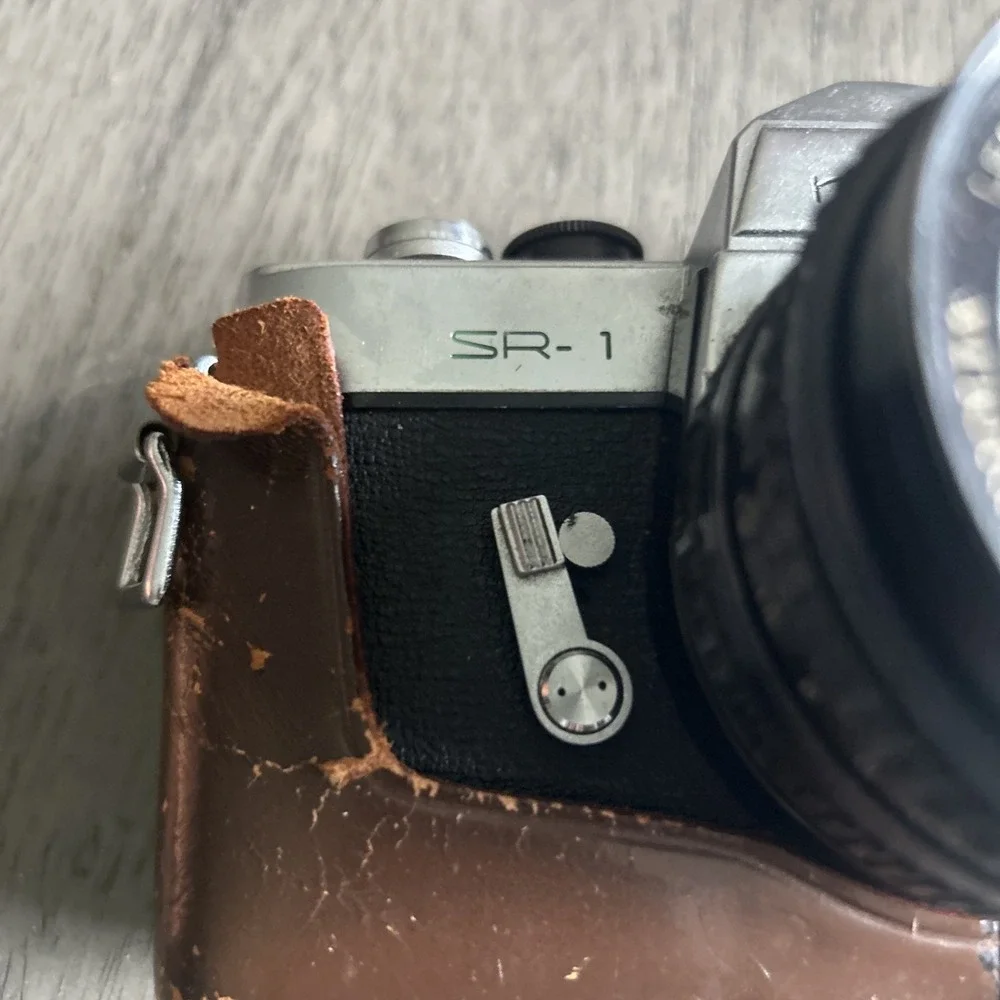 Minolta SR-1 35mm SLR Camera Chiyoda Kogaku Japan Leather Bag Untested For Parts